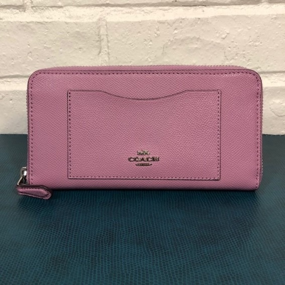 Coach Accordion Zip Wallet Light Lilac